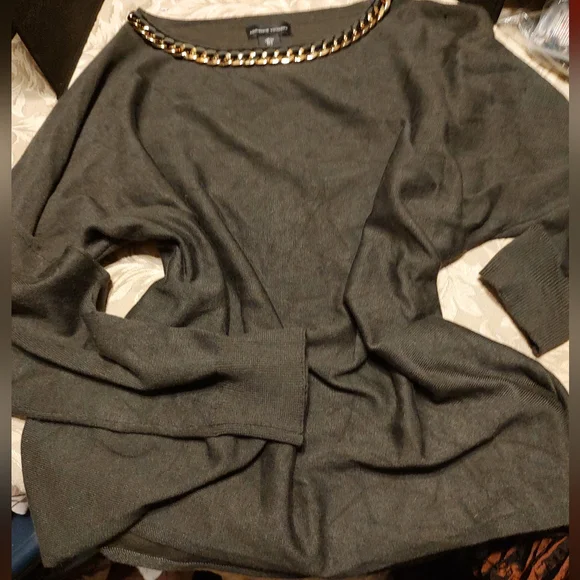 🔸🌿🔸NWOT Stellar Adrienne Vittadini Dark Olive & Gold Batwing Top Blouse - L - Picture 6 of 16